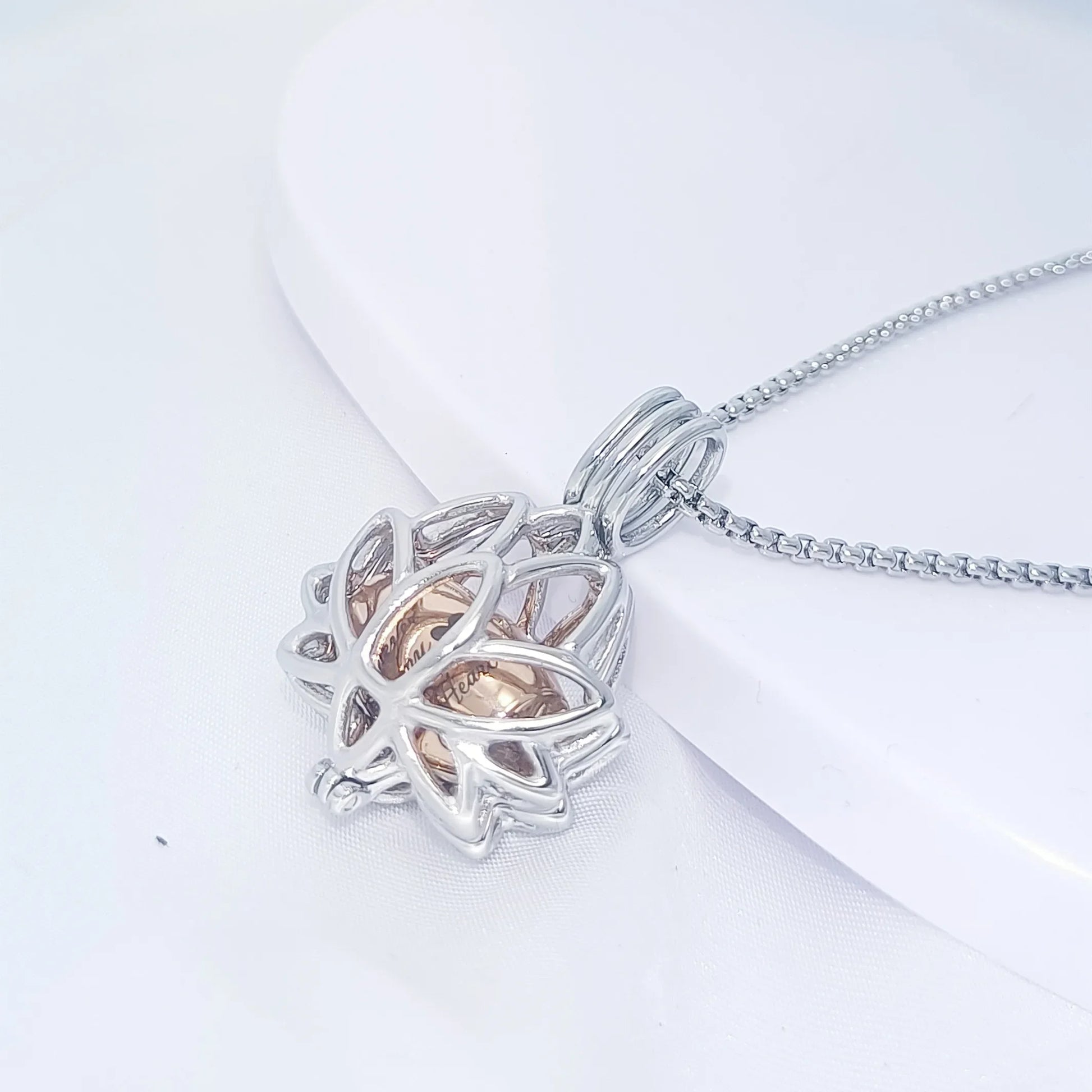 Stainless Steel Lotus Cremation Urn Pendant Jewelry Ash Memorial Keepsake Accessories Necklace Gold/Silver Color